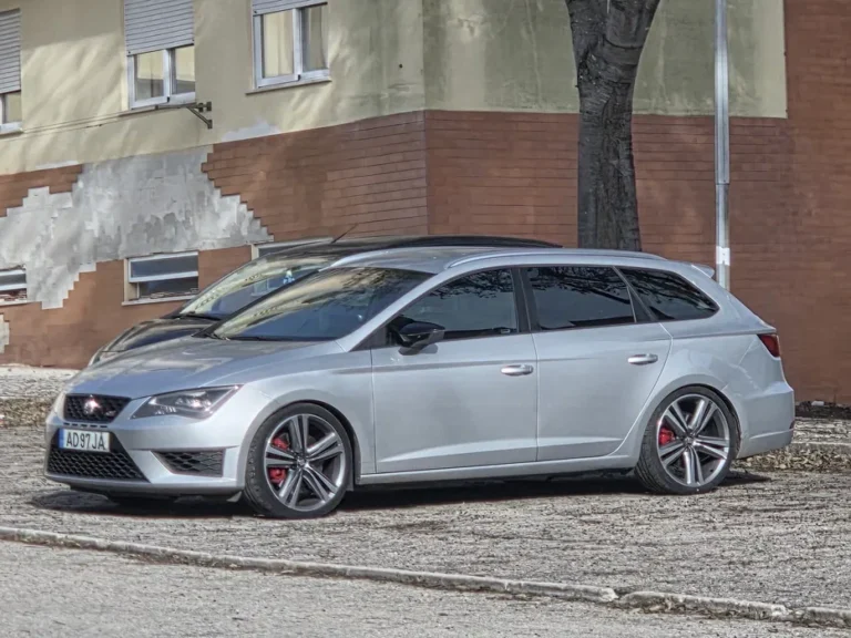Seat Leon ST Cupra 290